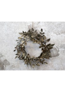 Wreath w. pine cones